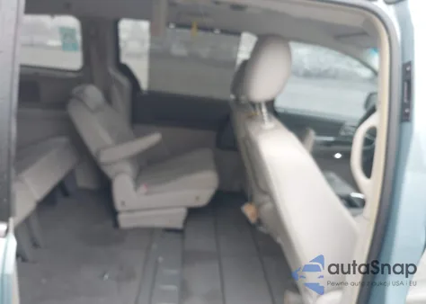 2008 Chrysler Town & Country Touring из США, поврежденный, VIN 2A8HR54P88R150333